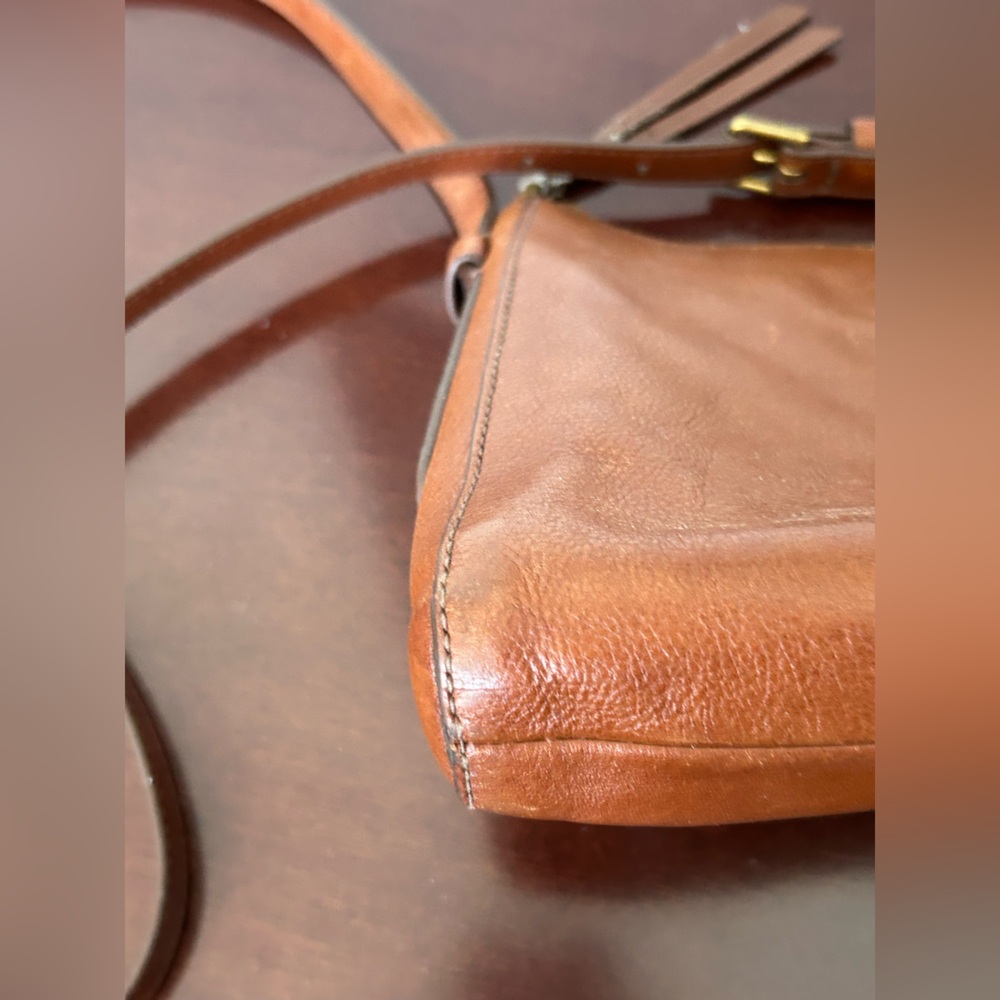Fossil Crossbody Leather Purse - Picture 8 of 10